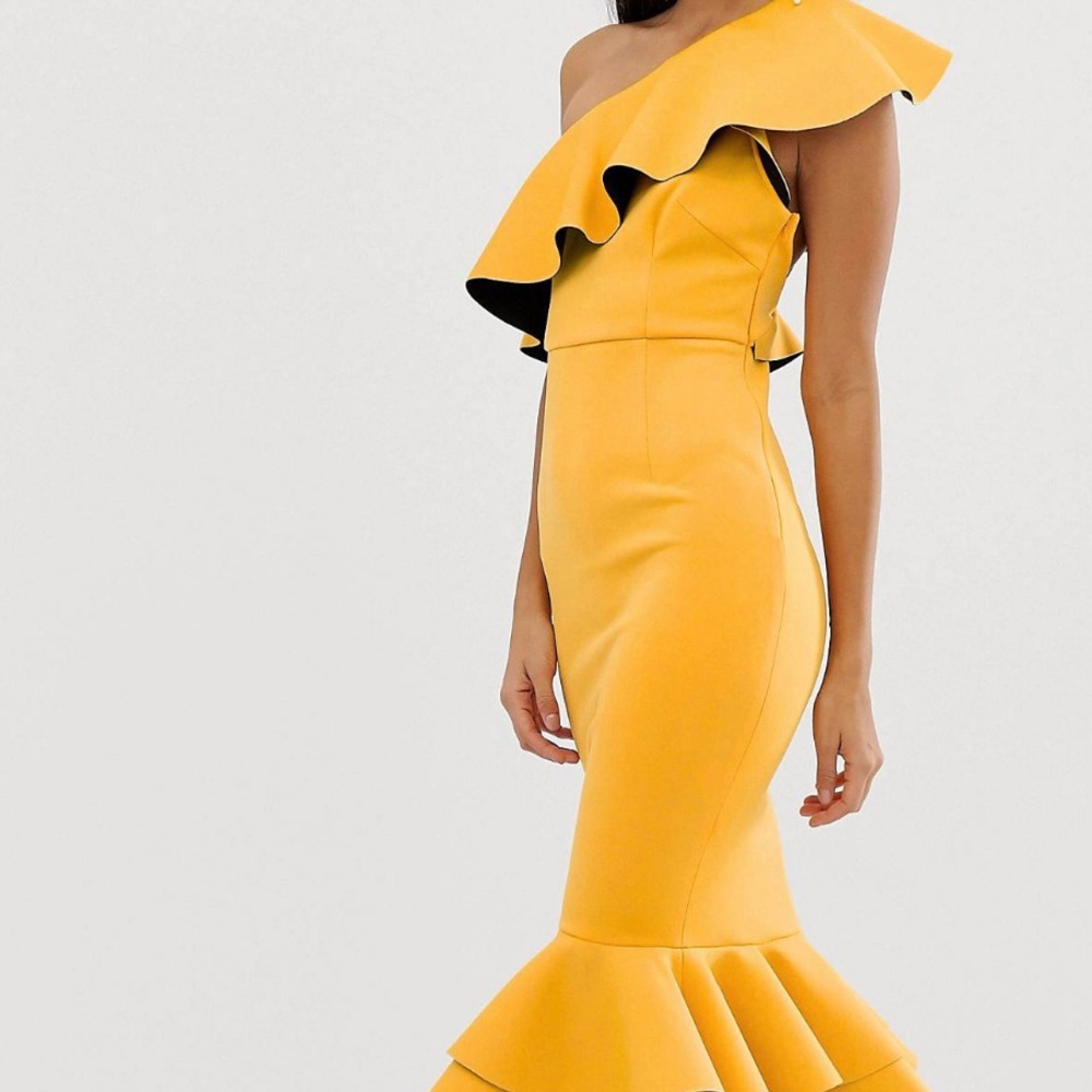 ASOS Design Structured Ruffle One Shoulder Pep-hem Bodycon dress